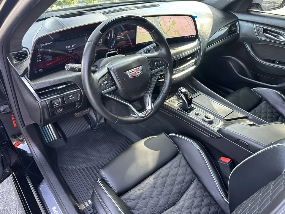 2025 Cadillac CT5-V - Image 19 of 28