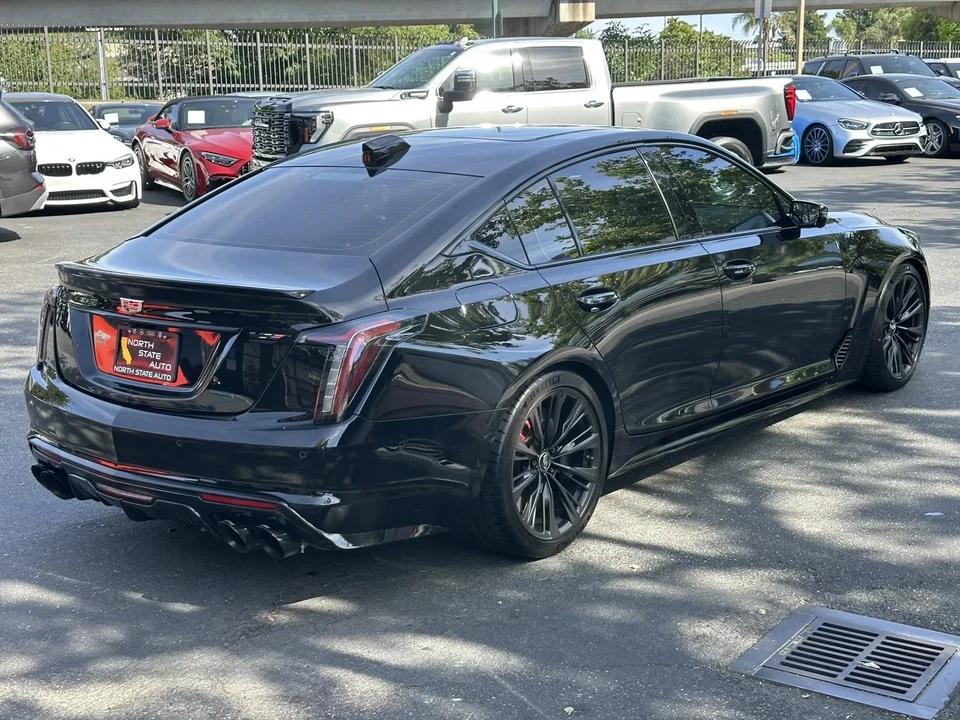 2025 Cadillac CT5-V - Image 9 of 28