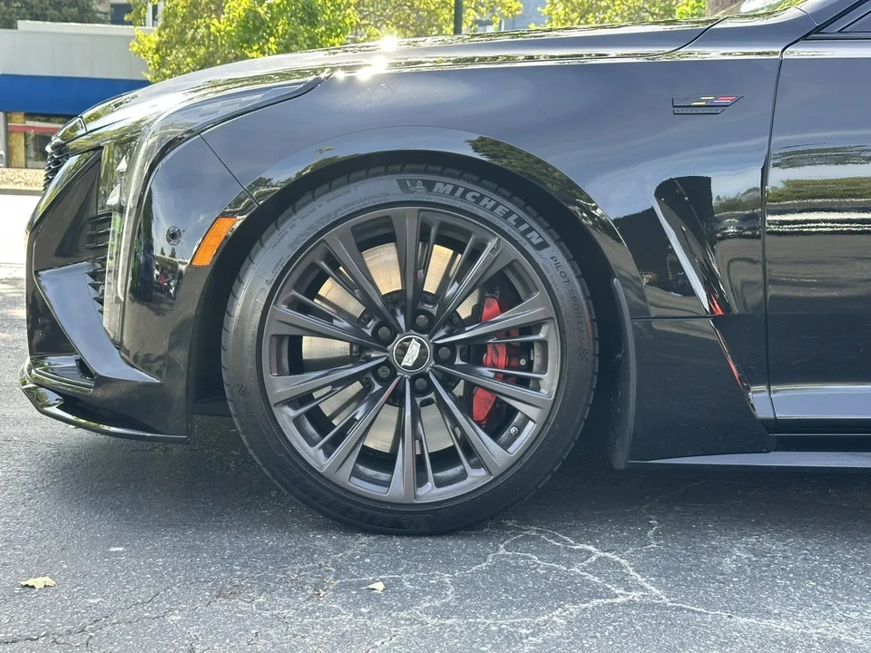 2025 Cadillac CT5-V - Image 13 of 28
