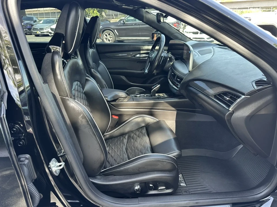 2025 Cadillac CT5-V - Image 20 of 28