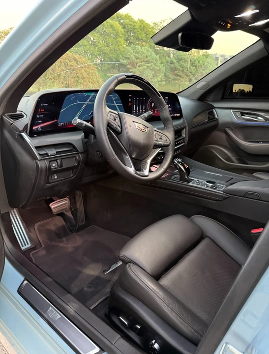 2025 Cadillac CT5-V - Image 13 of 13