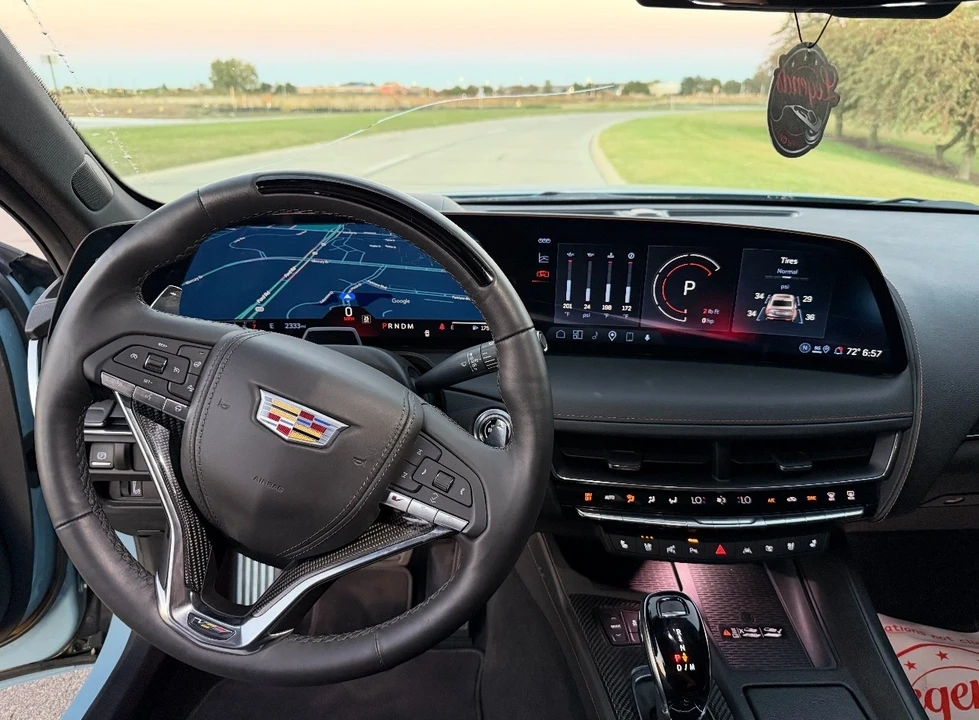 2025 Cadillac CT5-V - Image 11 of 13