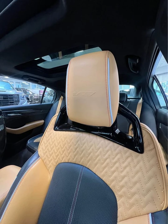 2025 Cadillac CT5 - Image 10 of 12
