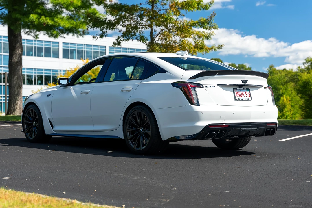 2025 Cadillac CT5-V Blackwing - Image 10 of 31
