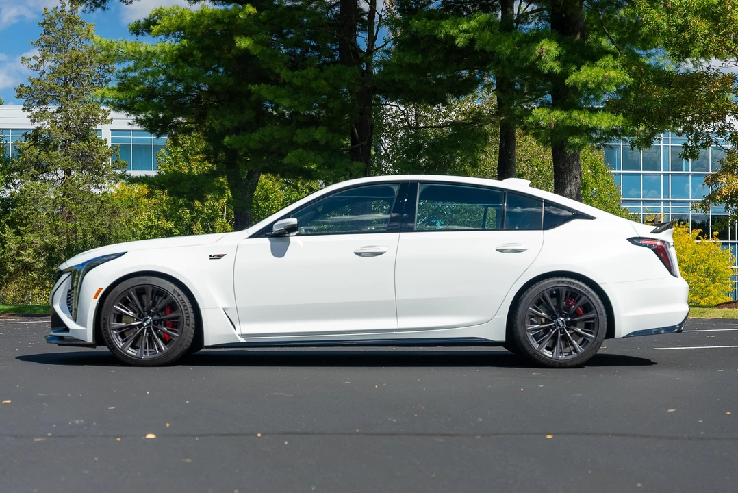 2025 Cadillac CT5-V Blackwing - Image 8 of 31