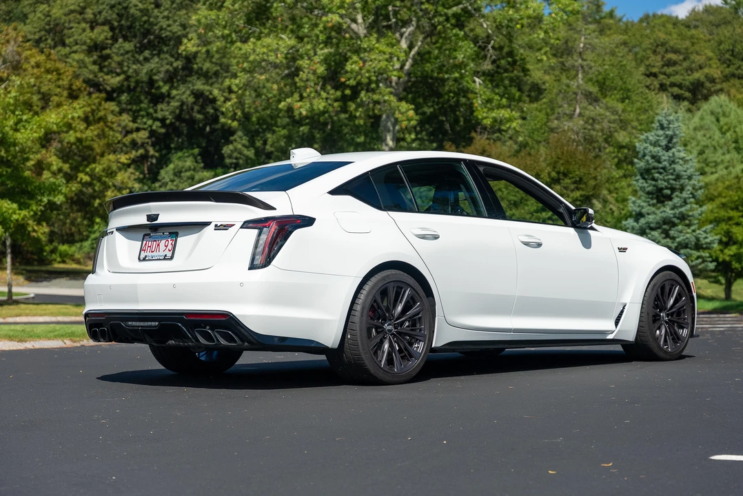 2025 Cadillac CT5-V Blackwing - Image 13 of 31