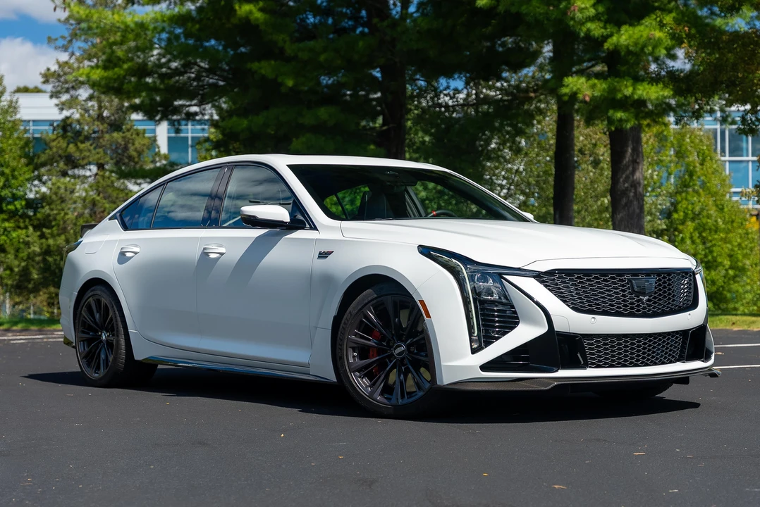 2025 Cadillac CT5-V Blackwing - Image 16 of 31
