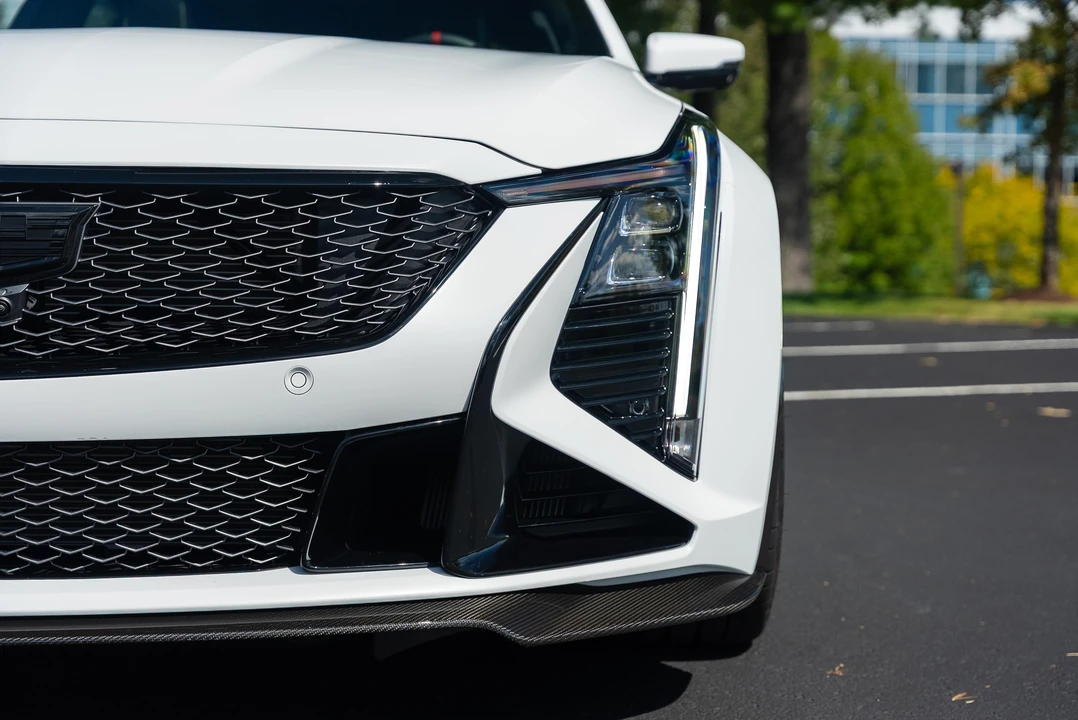2025 Cadillac CT5-V Blackwing - Image 26 of 31