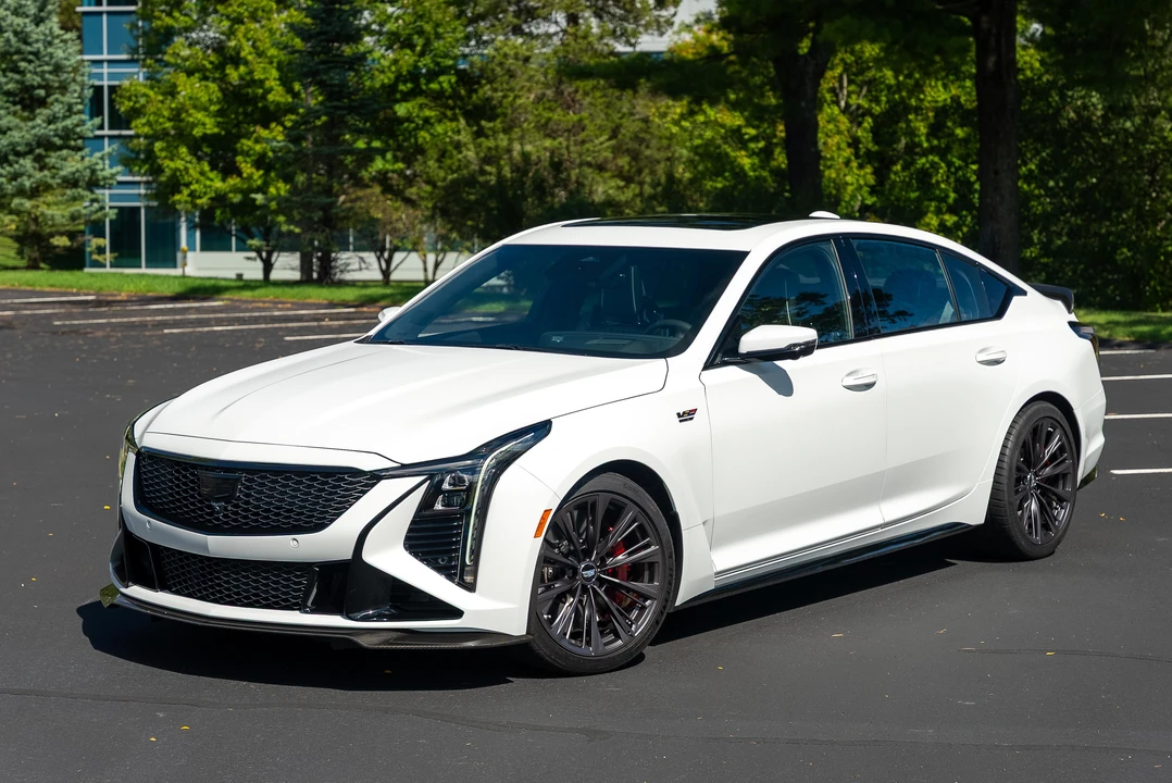2025 Cadillac CT5-V Blackwing - Image 7 of 31
