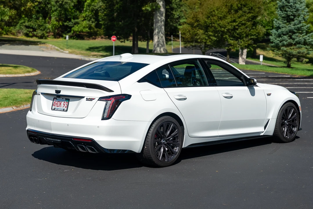 2025 Cadillac CT5-V Blackwing - Image 14 of 31