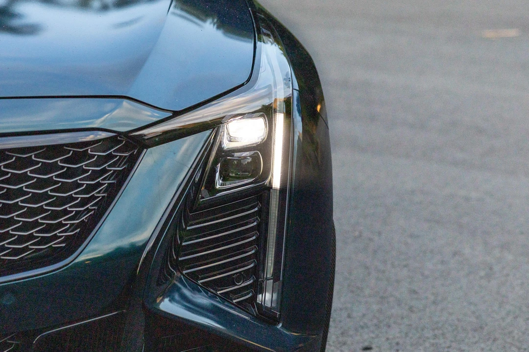 2025 Cadillac CT5-V Blackwing - Image 15 of 31