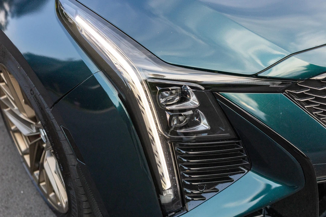 2025 Cadillac CT5-V Blackwing - Image 10 of 31