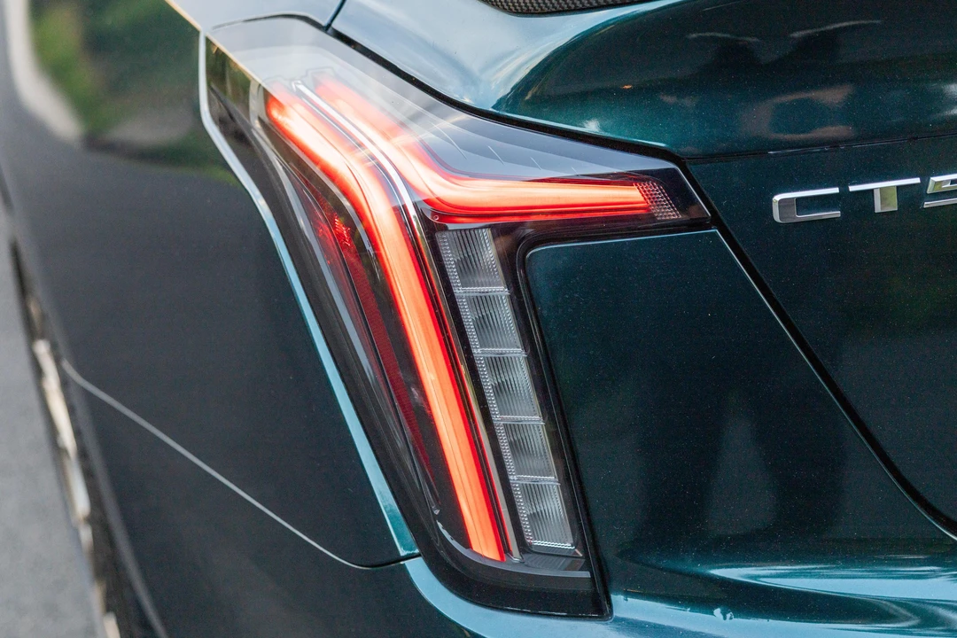 2025 Cadillac CT5-V Blackwing - Image 22 of 31