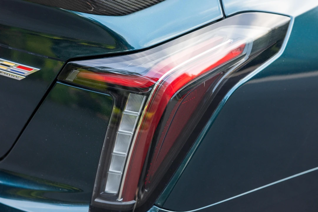 2025 Cadillac CT5-V Blackwing - Image 27 of 31