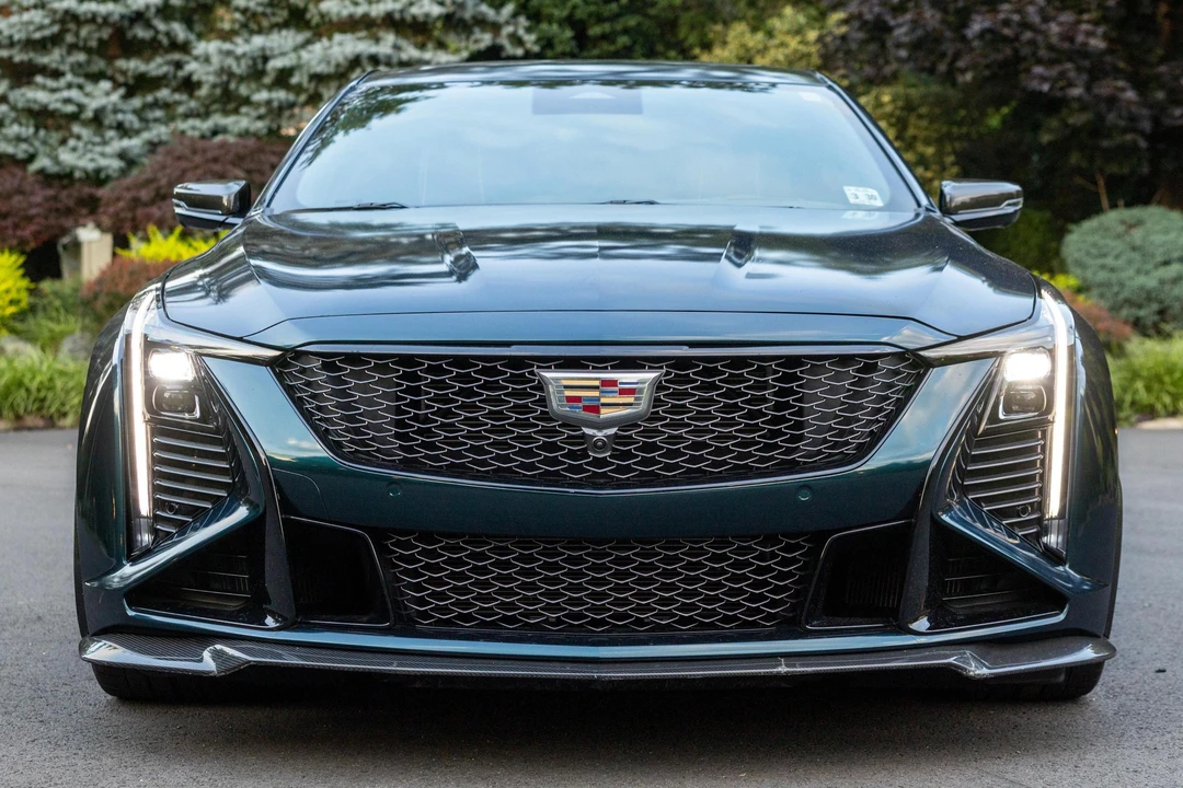 2025 Cadillac CT5-V Blackwing - Image 2 of 31