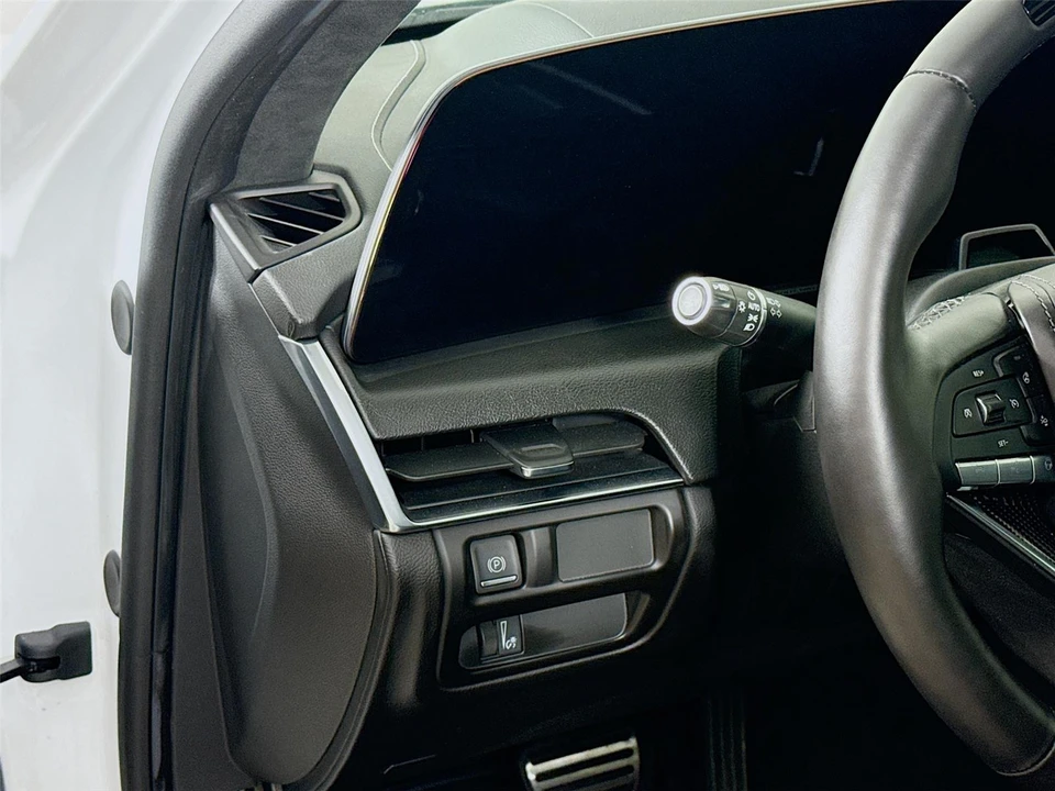 2025 Cadillac CT5-V Blackwing - Image 10 of 21