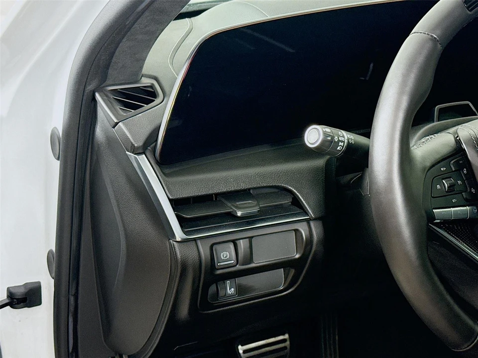2025 Cadillac CT5-V Blackwing - Image 10 of 21