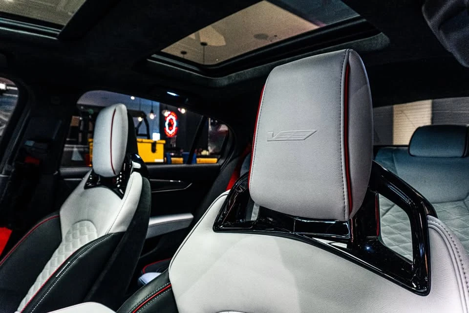 2025 Cadillac CT5-V Blackwing - Image 8 of 11