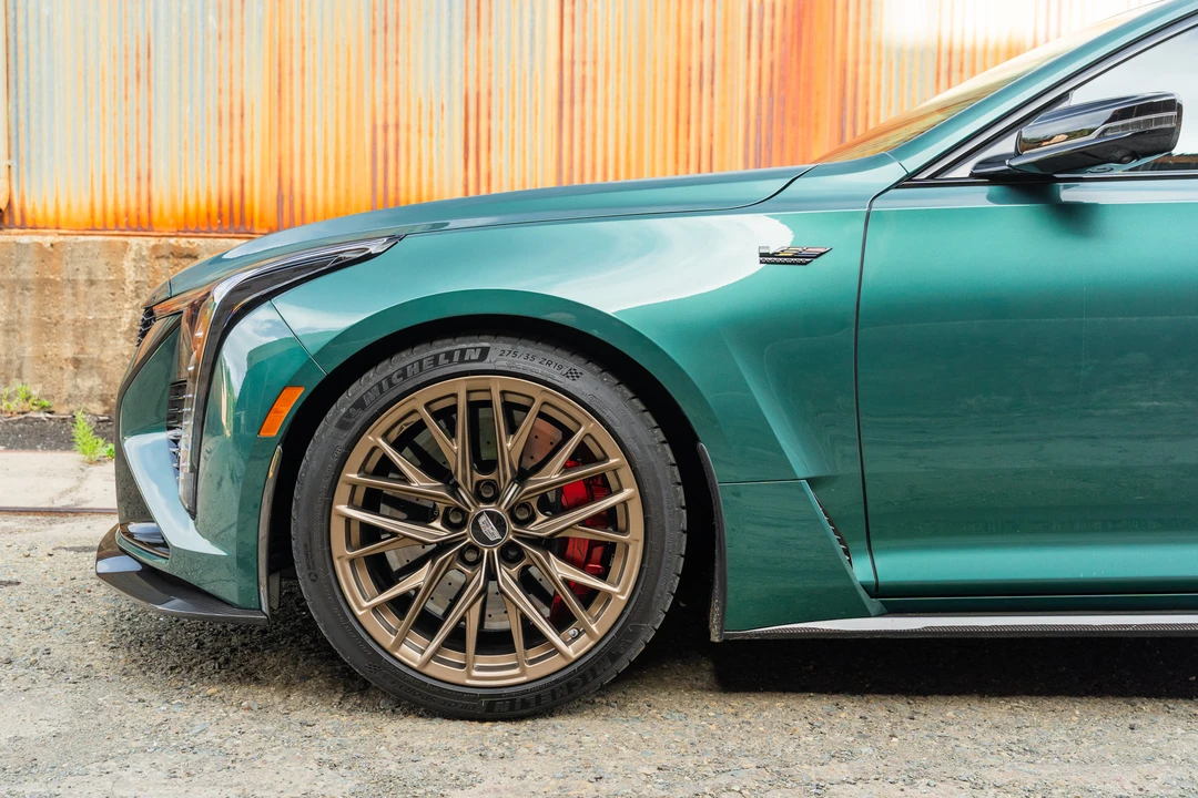 2025 Cadillac CT5-V Blackwing - Image 26 of 31