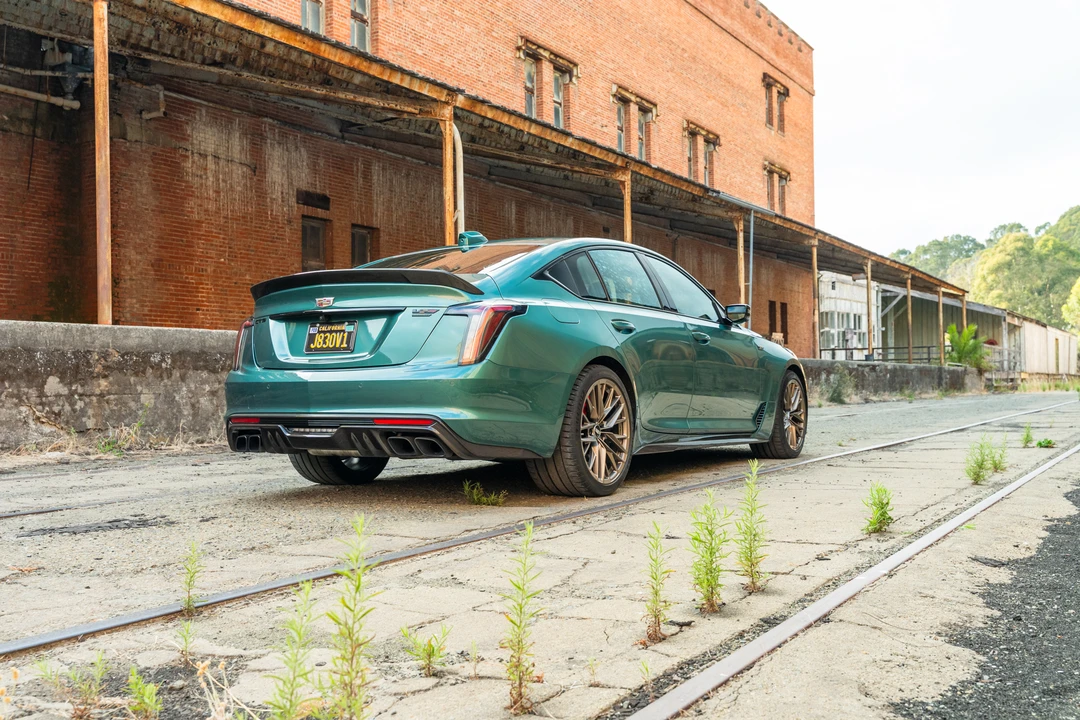 2025 Cadillac CT5-V Blackwing - Image 12 of 31