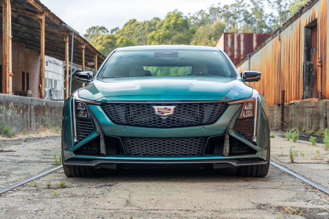 2025 Cadillac CT5-V Blackwing - Image 17 of 31