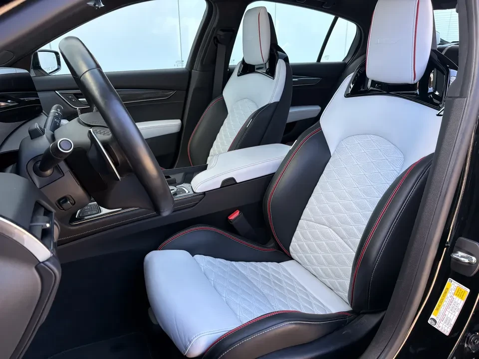 2025 Cadillac CT5-V Blackwing - Image 6 of 20