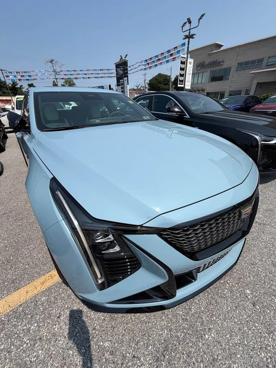2025 Cadillac CT5-V Blackwing - Image 3 of 13