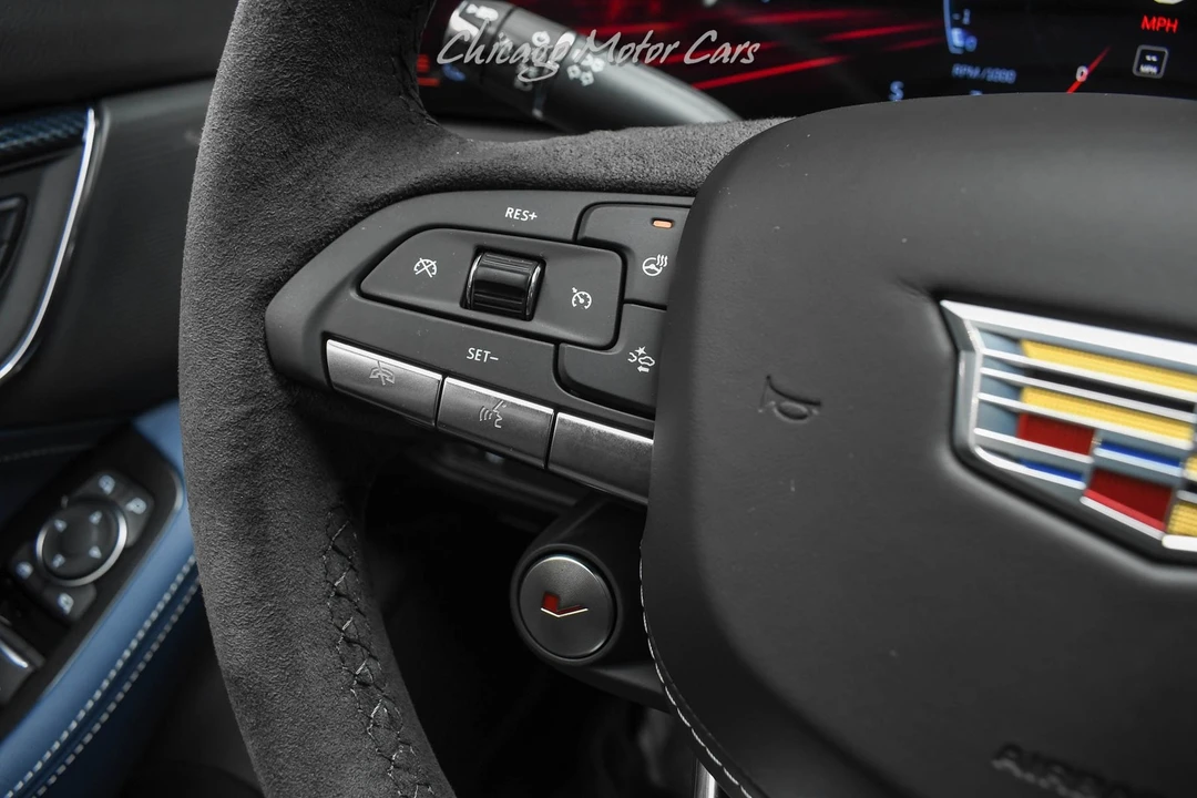 2025 Cadillac CT5-V Blackwing - Image 10 of 12