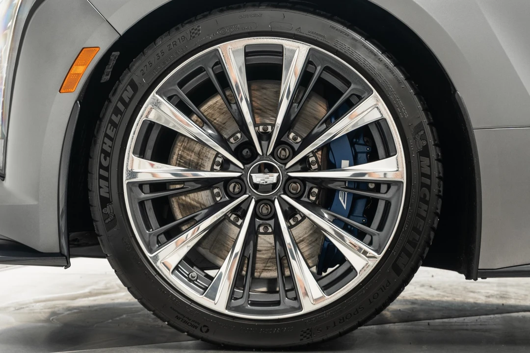 2025 Cadillac CT5-V Blackwing - Image 10 of 12