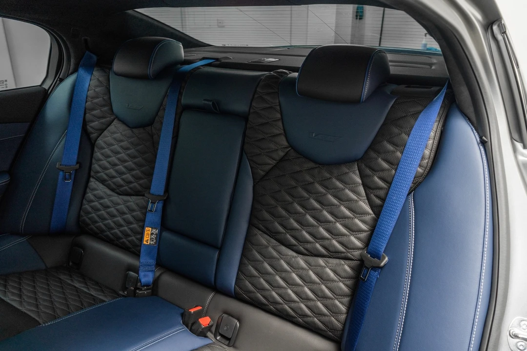 2025 Cadillac CT5-V Blackwing - Image 16 of 21