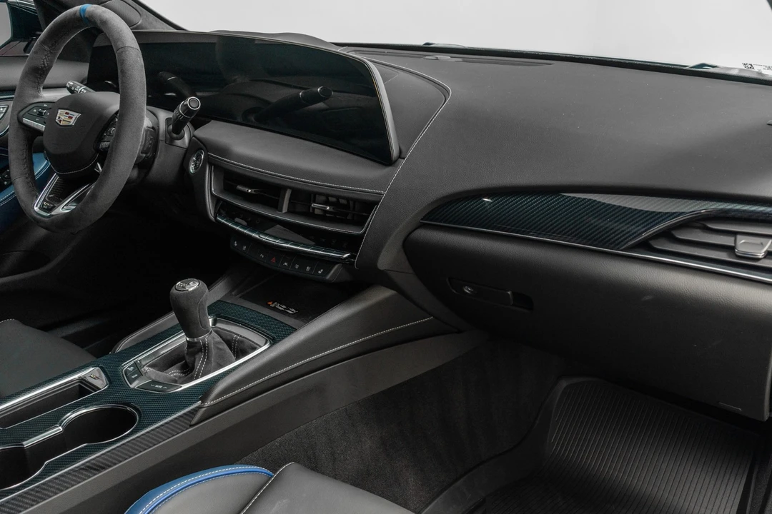 2025 Cadillac CT5-V Blackwing - Image 14 of 21