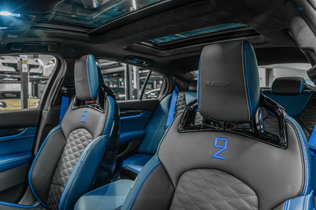 2025 Cadillac CT5-V Blackwing - Image 17 of 21