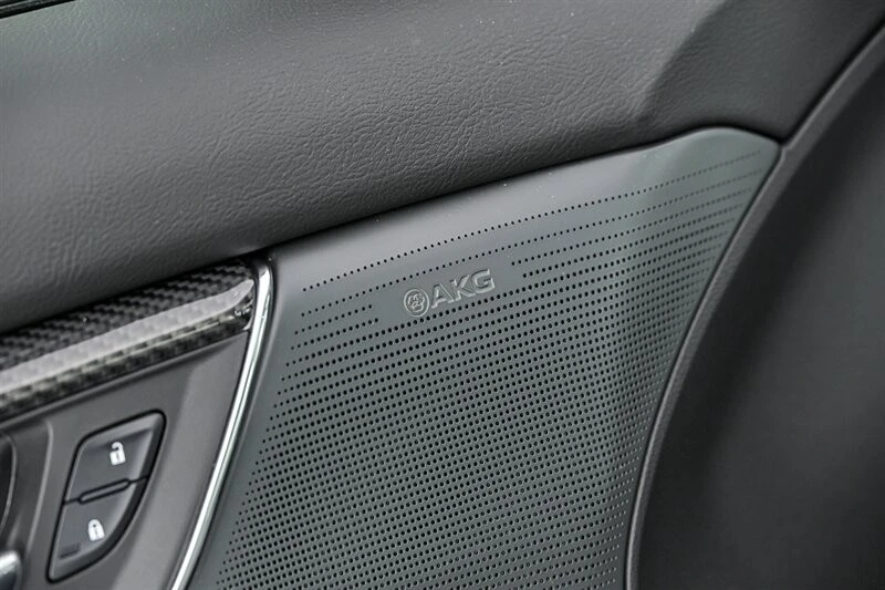 2025 Cadillac CT5-V Blackwing - Image 15 of 31