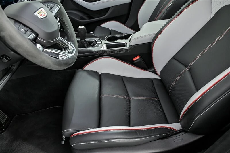 2025 Cadillac CT5-V Blackwing - Image 17 of 31