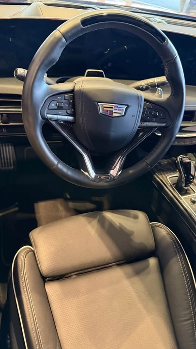 2025 Cadillac CT5-V Blackwing - Image 9 of 12