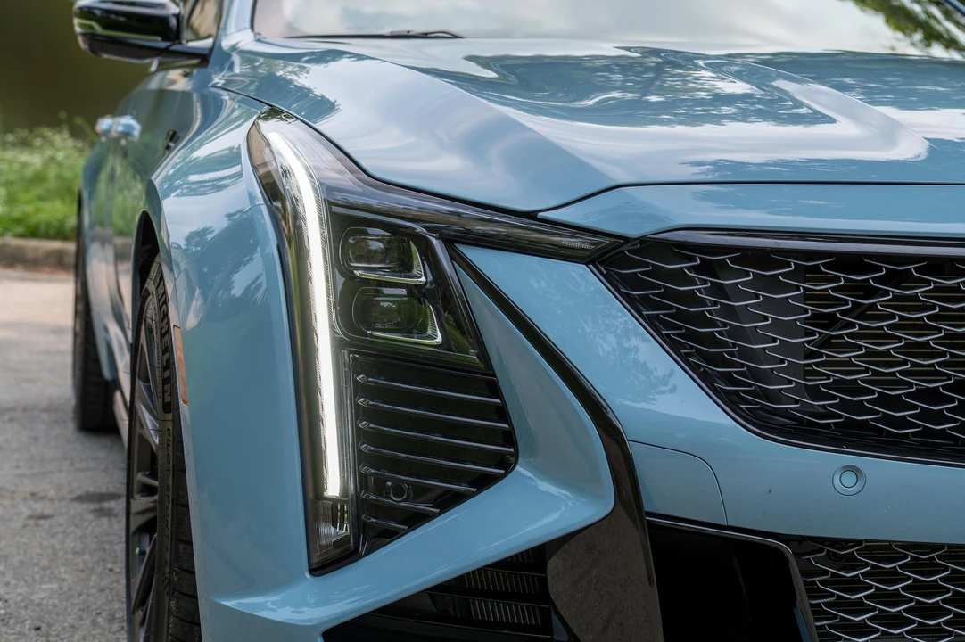 2025 Cadillac CT5-V Blackwing - Image 13 of 31