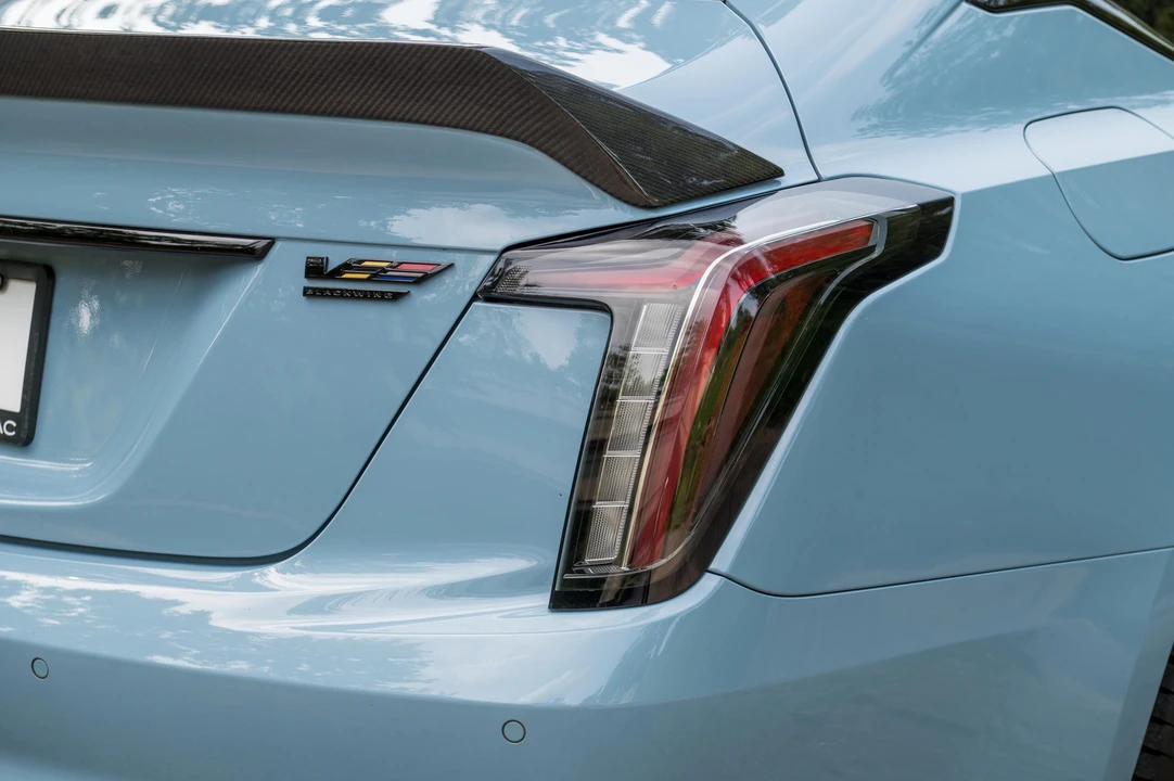2025 Cadillac CT5-V Blackwing - Image 28 of 31