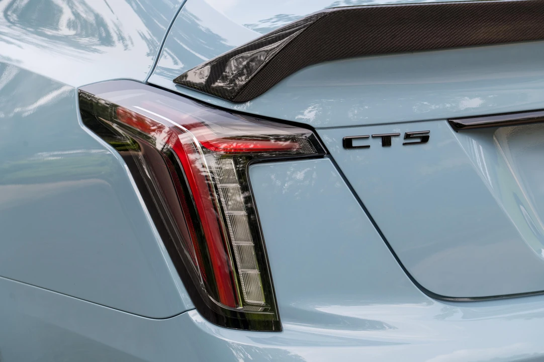 2025 Cadillac CT5-V Blackwing - Image 21 of 31