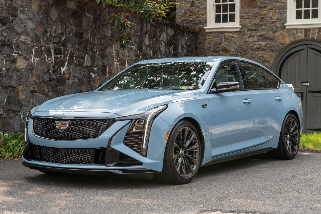 2025 Cadillac CT5-V Blackwing - Image 6 of 31