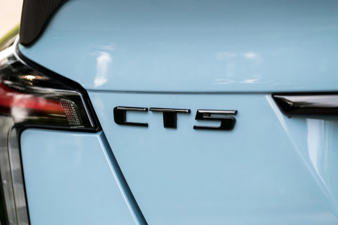 2025 Cadillac CT5-V Blackwing - Image 23 of 31