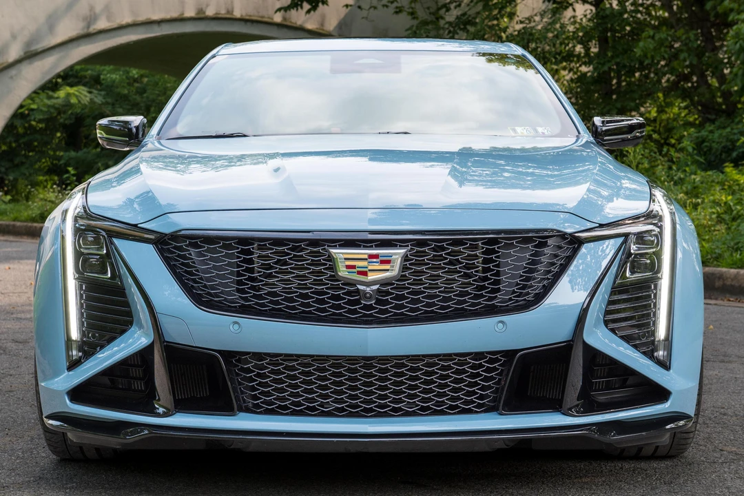 2025 Cadillac CT5-V Blackwing - Image 2 of 31