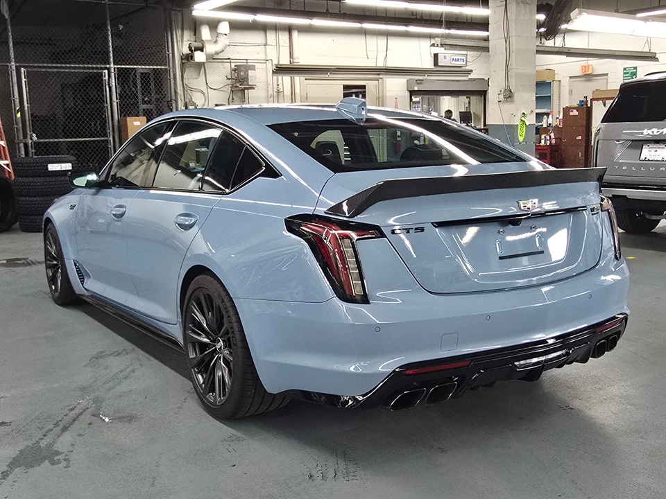 2025 Cadillac CT5-V Blackwing - Image 10 of 31