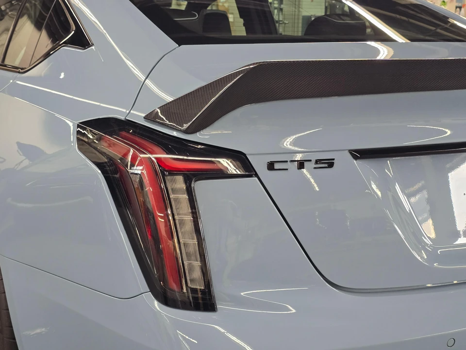 2025 Cadillac CT5-V Blackwing - Image 22 of 31
