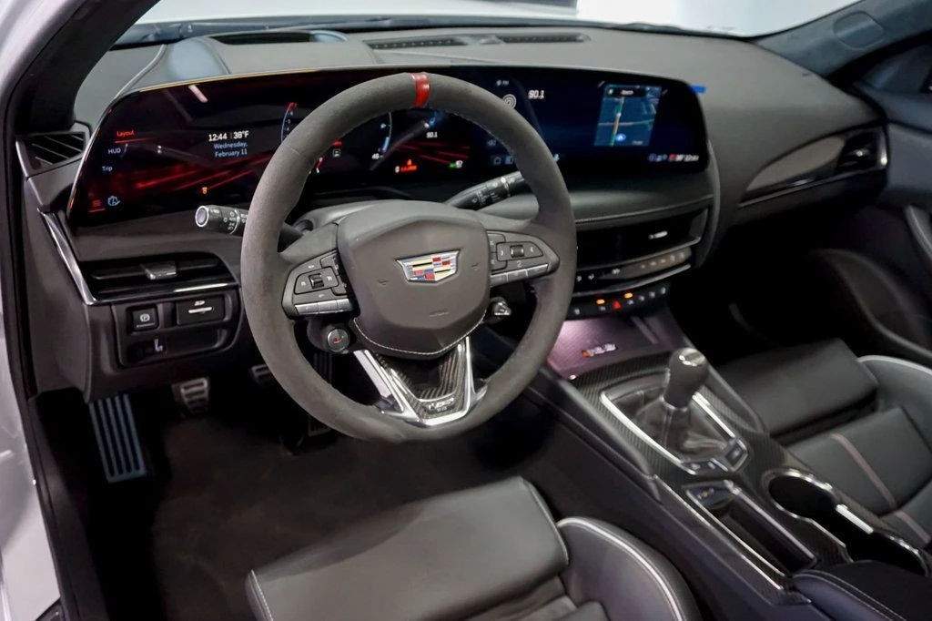 2025 Cadillac CT5-V Blackwing - Image 10 of 12