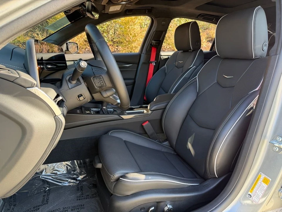 2025 Cadillac CT5-V - Image 18 of 21