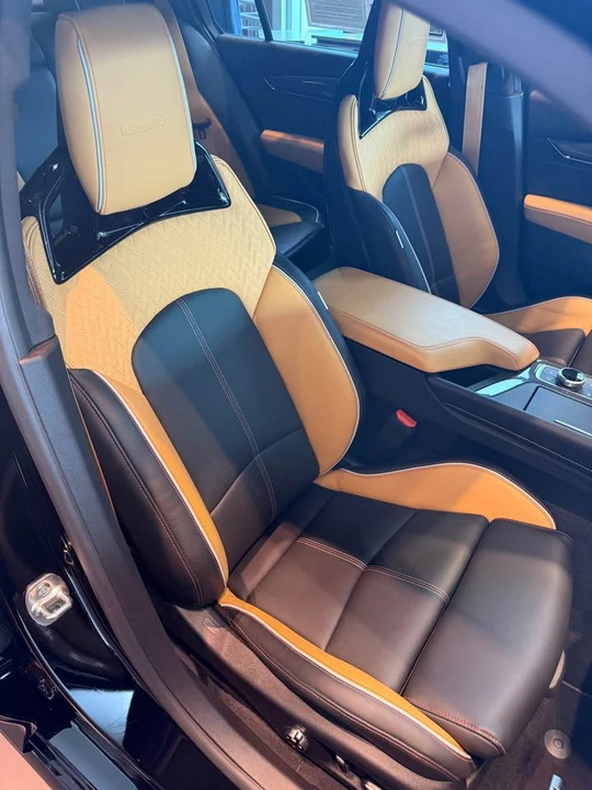 2025 Cadillac CT5-V Blackwing - Image 8 of 15