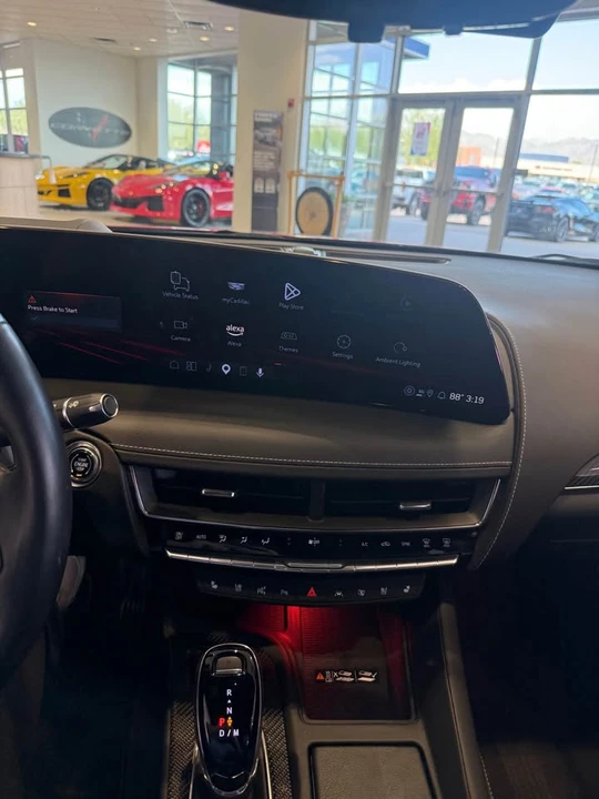 2025 Cadillac CT5-V Blackwing - Image 10 of 15