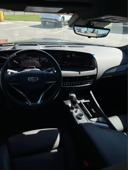 2025 Cadillac CT5-V - Image 10 of 17