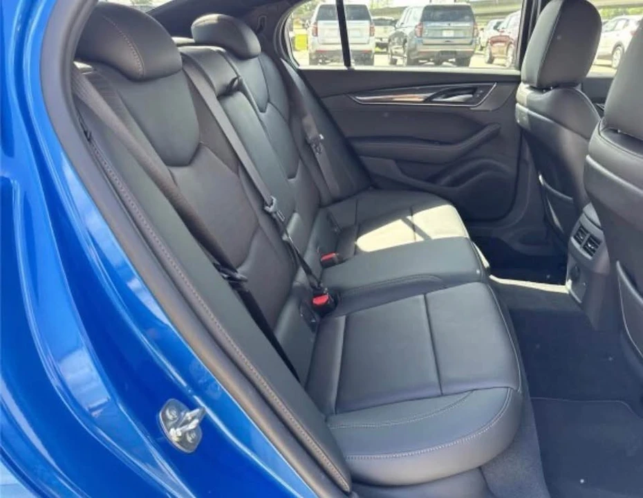2025 Cadillac CT5-V - Image 15 of 20
