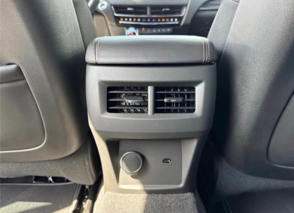 2025 Cadillac CT5-V - Image 13 of 20
